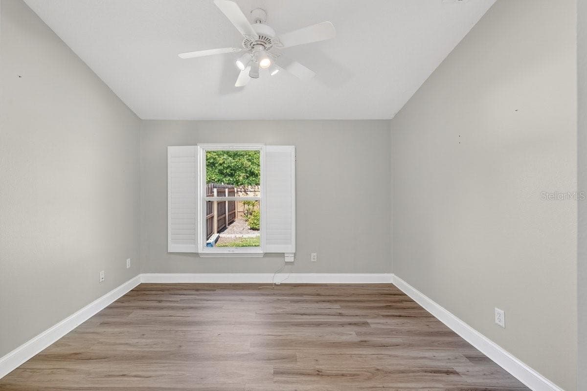 614 JOHN THOMAS AVENUE — photo 6 of 48