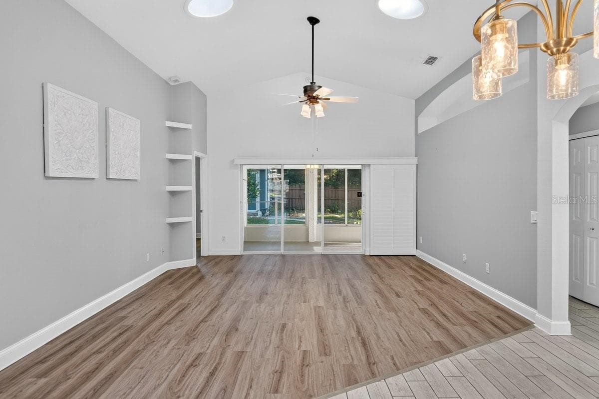 614 JOHN THOMAS AVENUE — photo 20 of 48