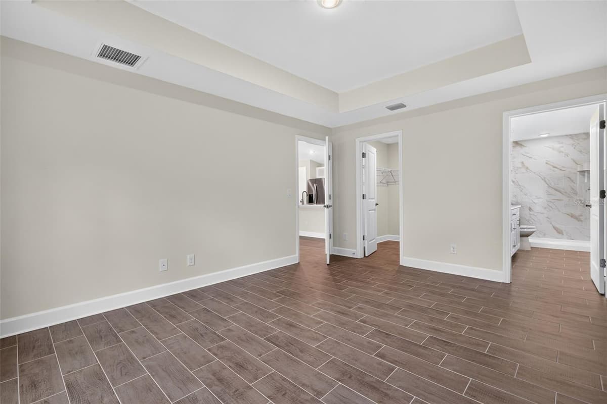 19112 RUSKIN AVENUE — photo 13 of 28