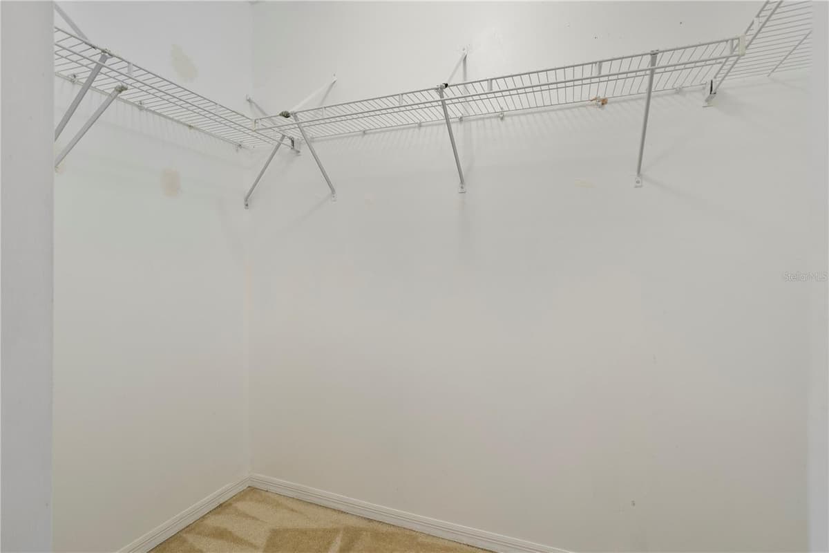 6828 WOODGRAIN COURT — photo 22 of 33