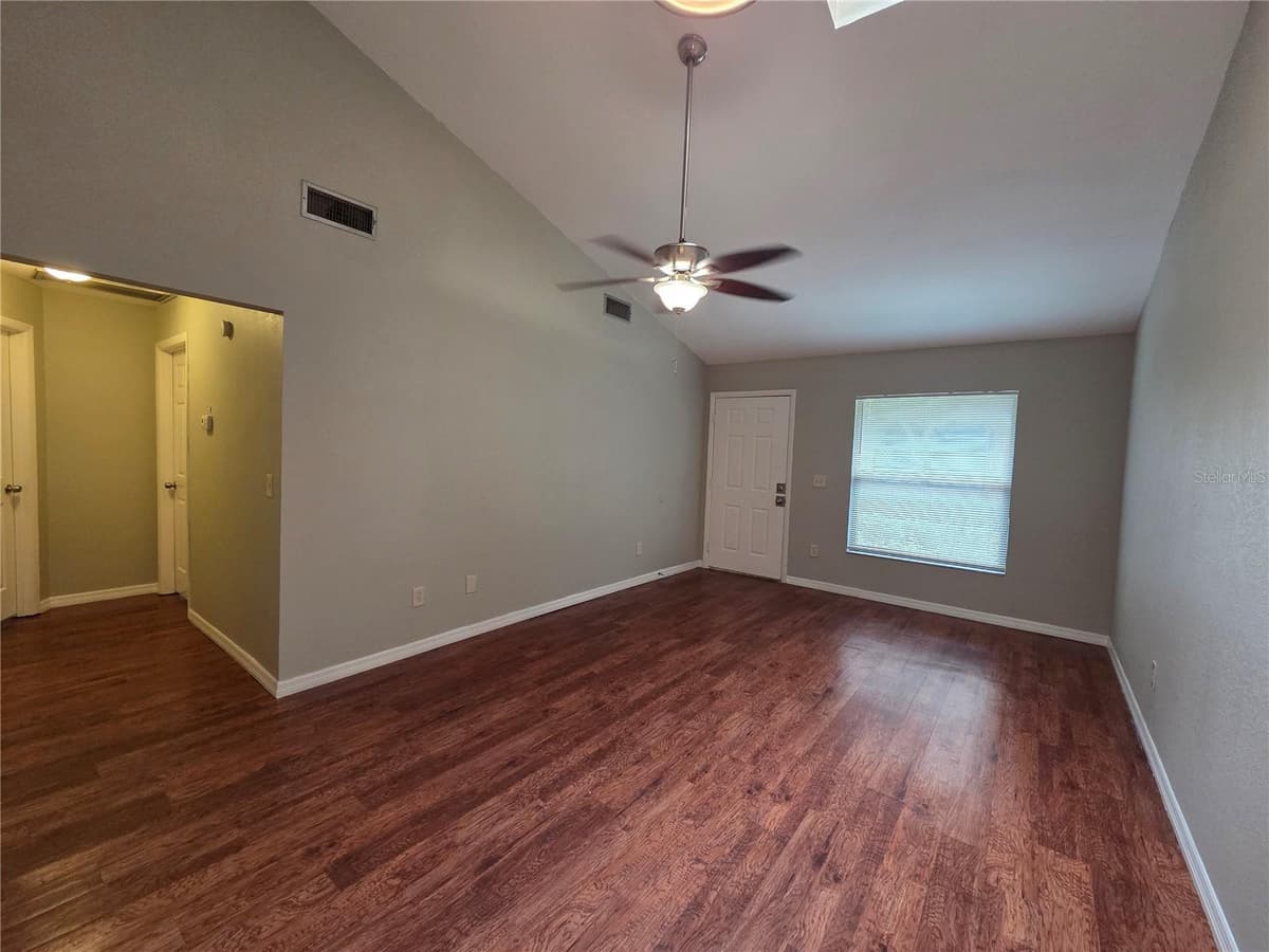 320 ERON WAY — photo 4 of 16