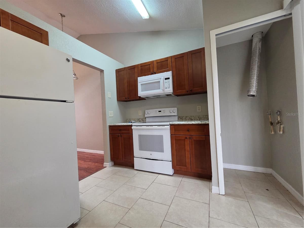 320 ERON WAY — photo 7 of 16