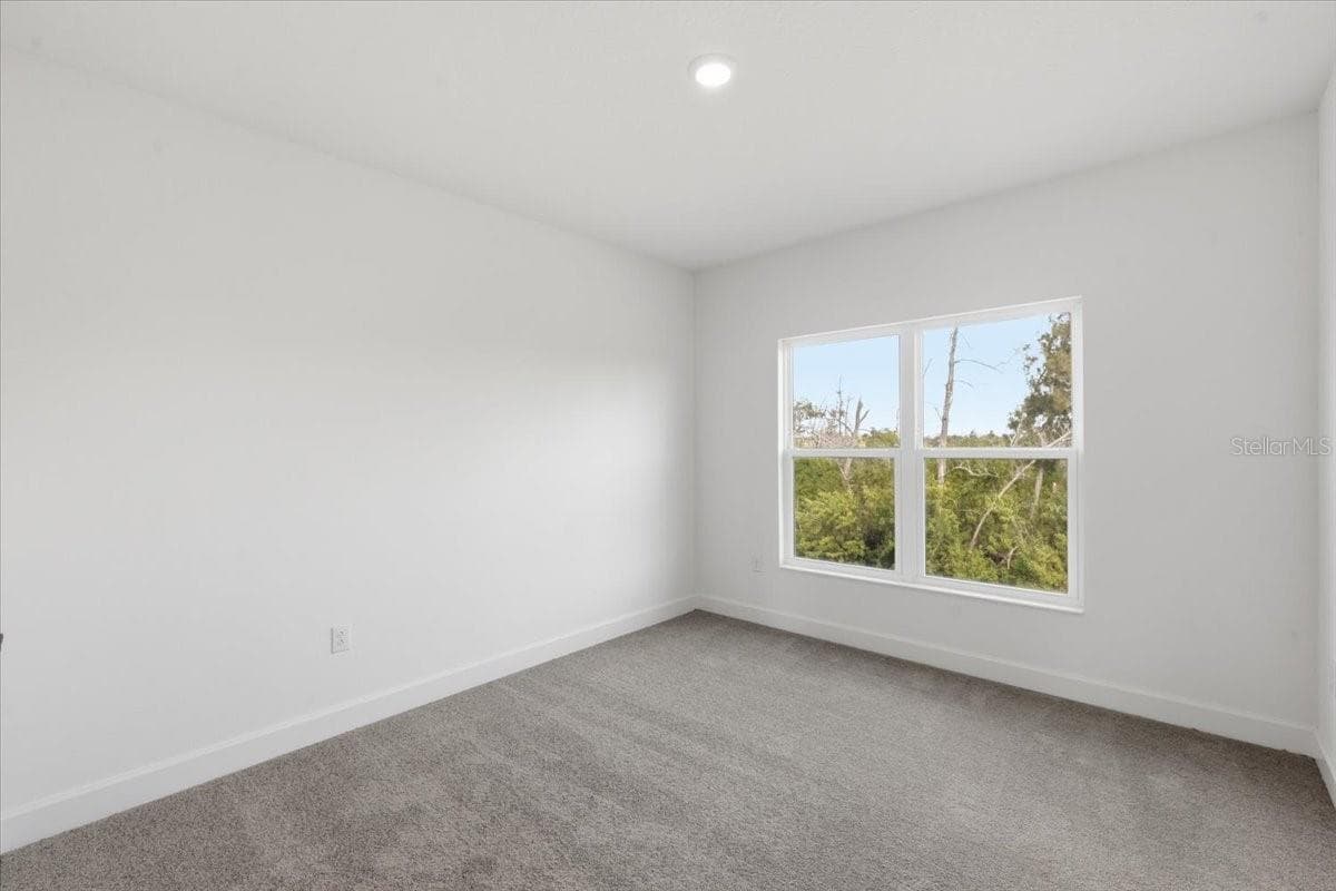 911 SIGNET DRIVE — photo 13 of 29