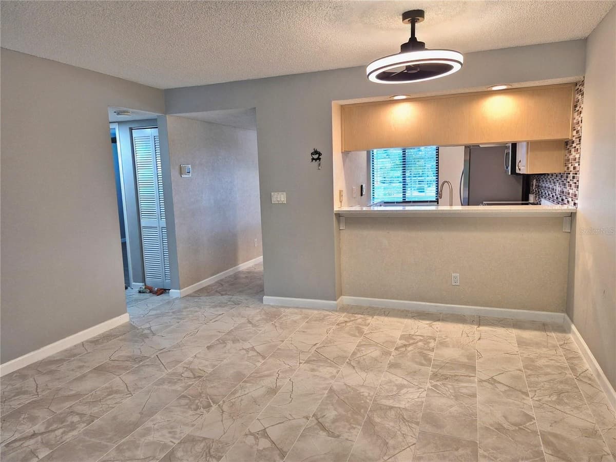 222 CARYL WAY — photo 13 of 63