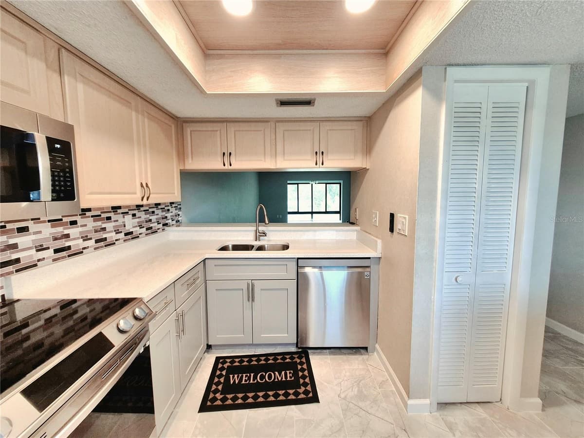 222 CARYL WAY — photo 7 of 63