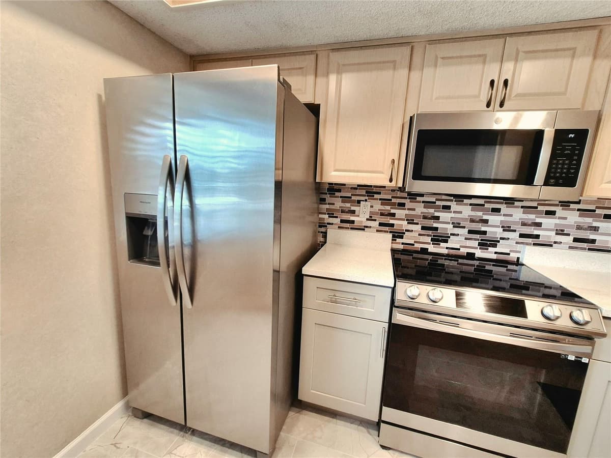 222 CARYL WAY — photo 9 of 63