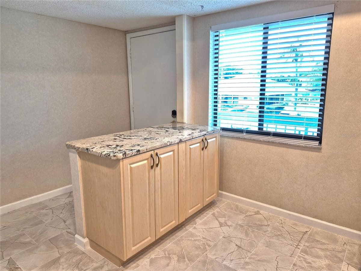222 CARYL WAY — photo 5 of 63