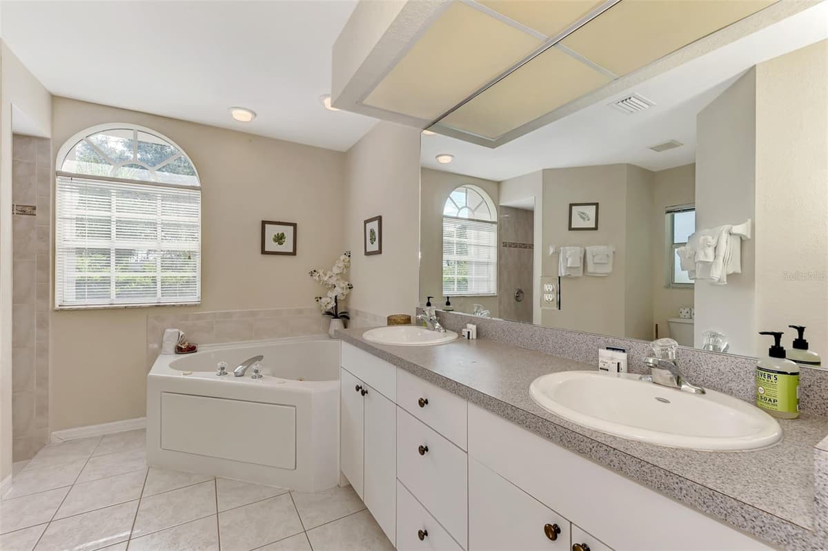139 LONG MEADOW LANE LANE — photo 18 of 36