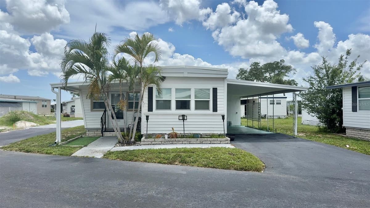7064 MOUNT HAWTHORNE ROAD — photo 1 of 22