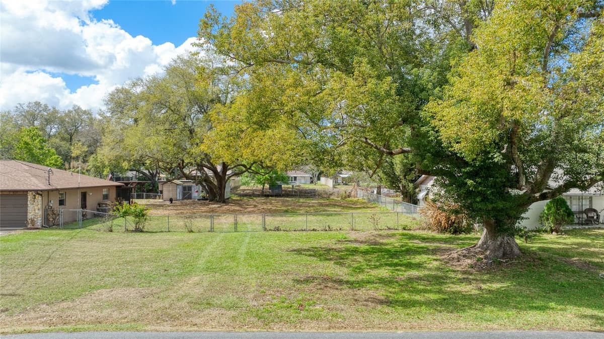 0 LOIS DRIVE — photo 3 of 13