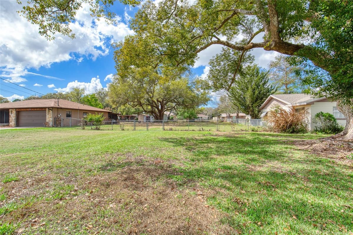 0 LOIS DRIVE — photo 5 of 13