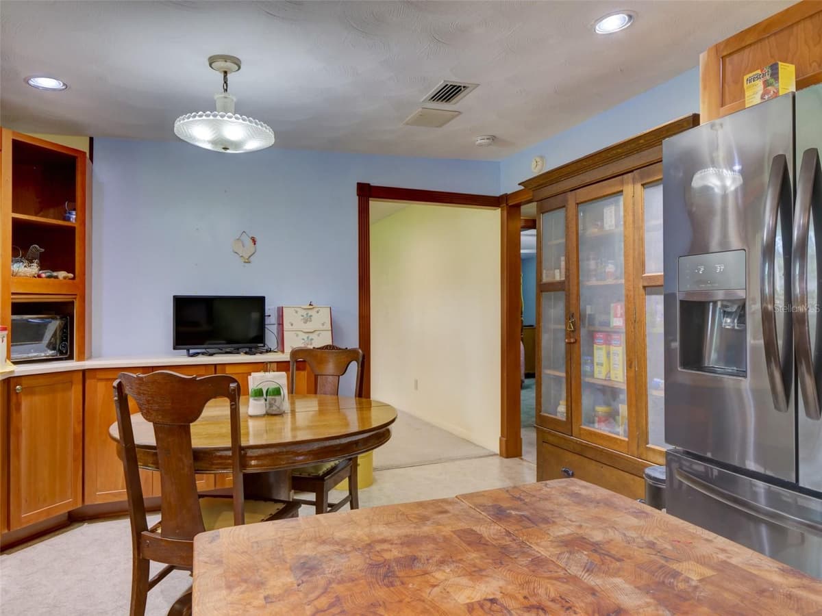 314 YORK STREET — photo 10 of 48