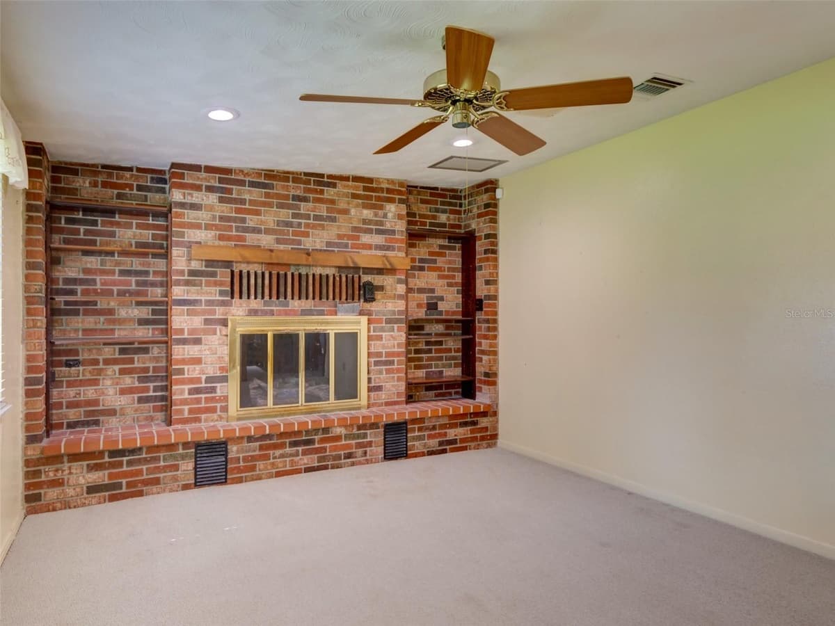 314 YORK STREET — photo 15 of 48