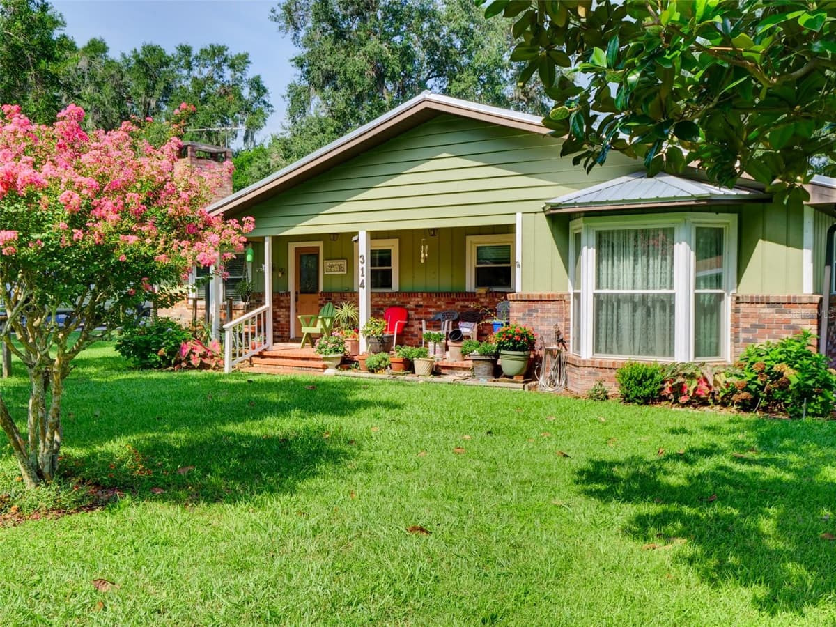 314 YORK STREET — photo 2 of 48