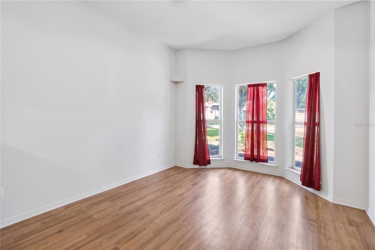 1260 PECAN STREET — photo 12 of 87