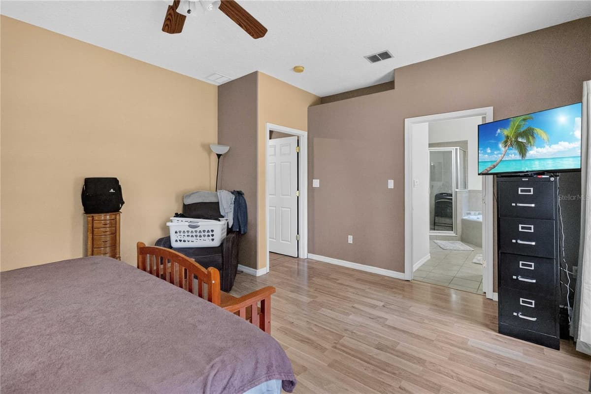 1260 PECAN STREET — photo 38 of 87