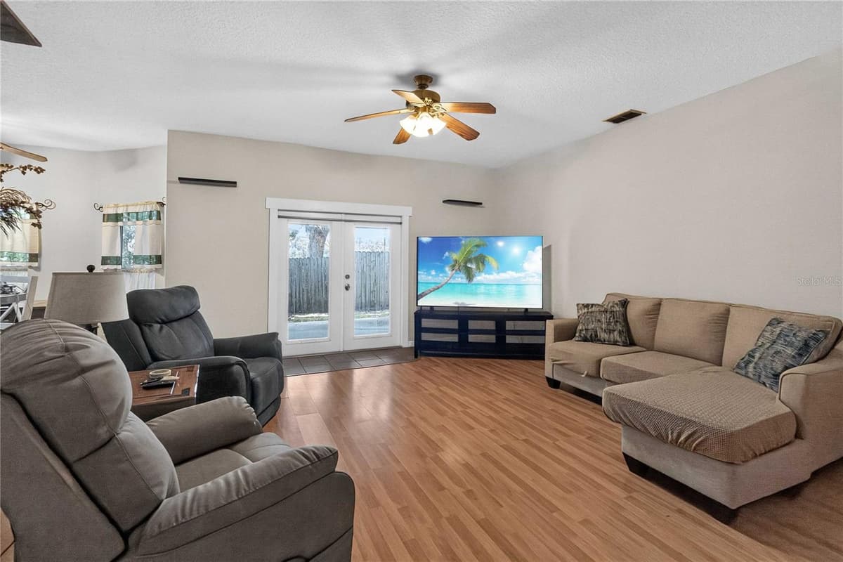1260 PECAN STREET — photo 17 of 87