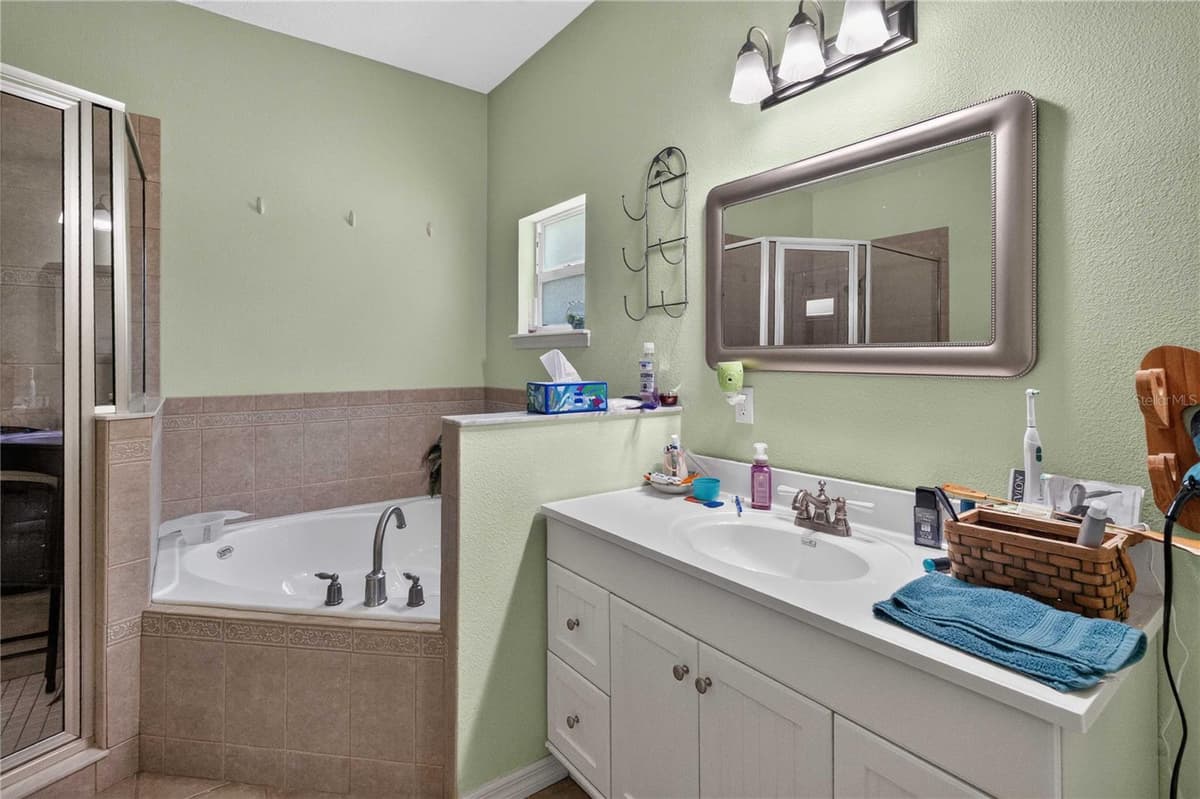 1260 PECAN STREET — photo 42 of 87