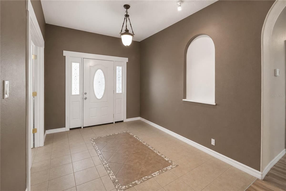 1260 PECAN STREET — photo 9 of 87