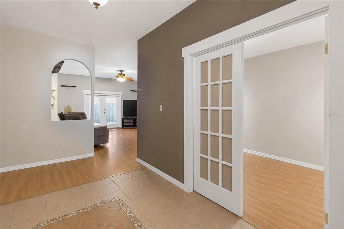 1260 PECAN STREET — photo 11 of 87