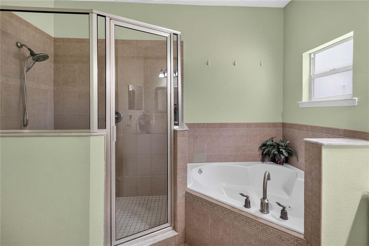 1260 PECAN STREET — photo 45 of 87