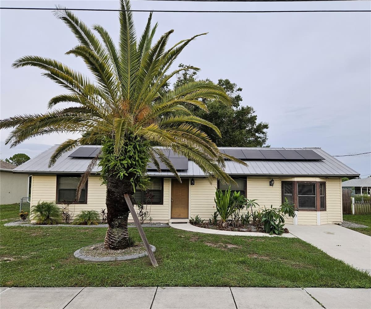 6270 SPINNAKER BOULEVARD — photo 1 of 26