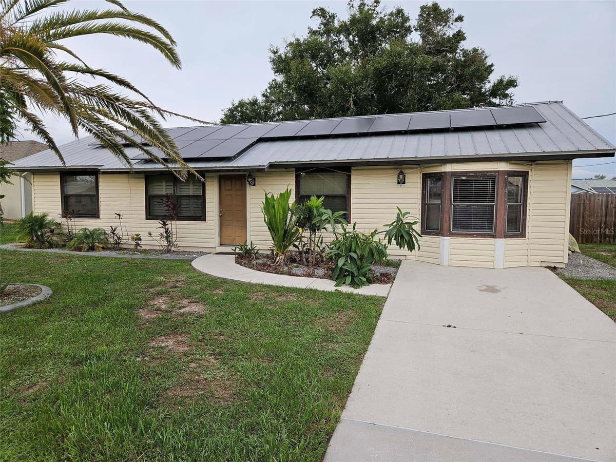 6270 SPINNAKER BOULEVARD — photo 3 of 26