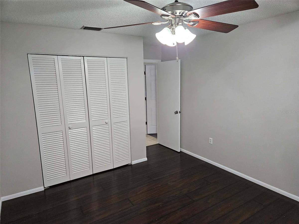 6270 SPINNAKER BOULEVARD — photo 18 of 26