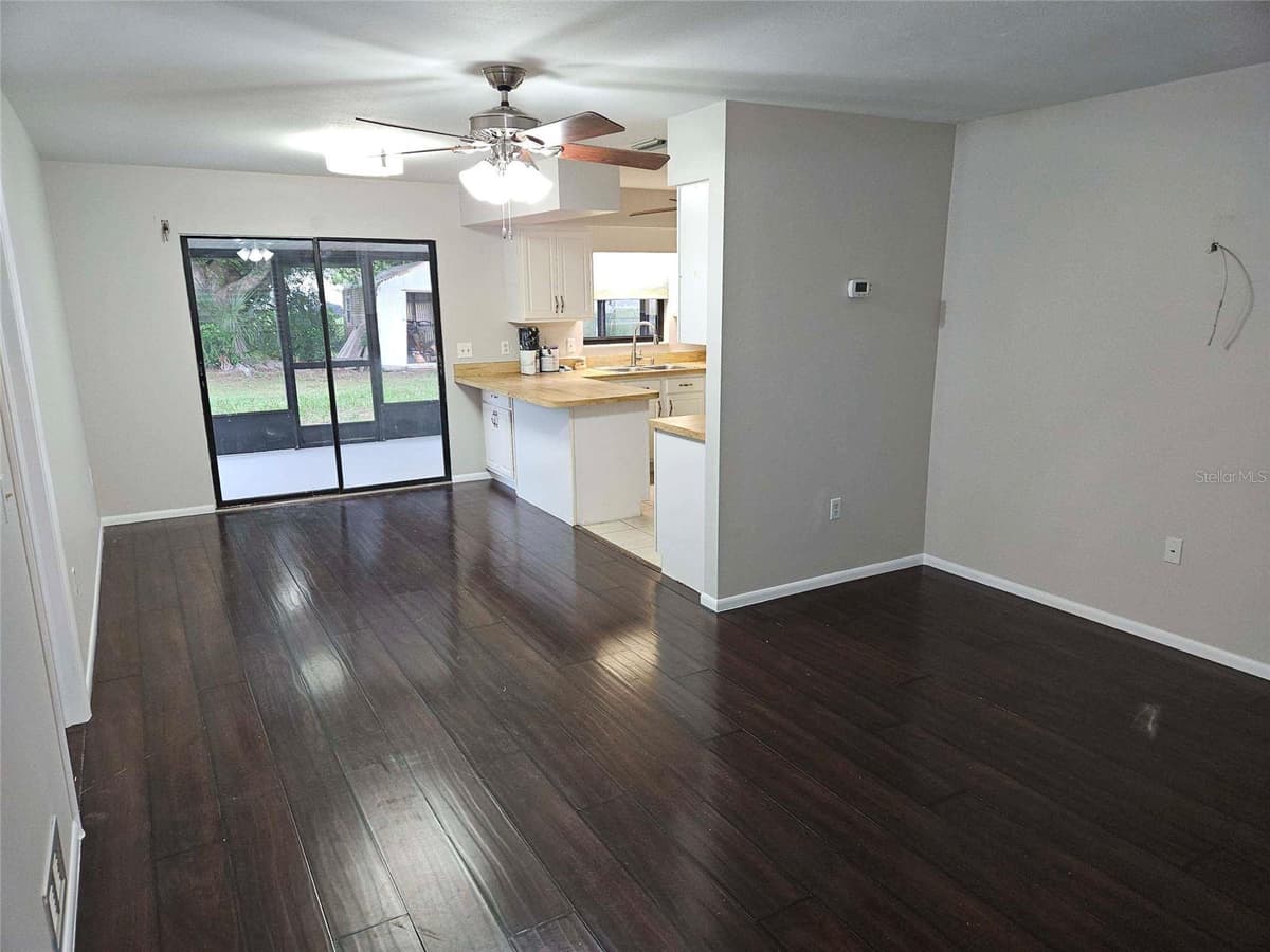 6270 SPINNAKER BOULEVARD — photo 9 of 26