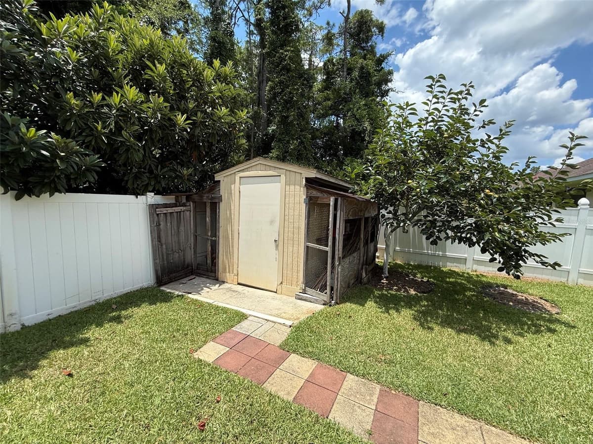 96 ESPERANTO DRIVE — photo 41 of 44