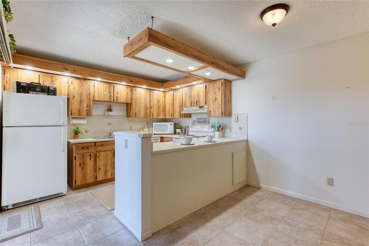 145 CEDAR DUNES DRIVE — photo 15 of 47