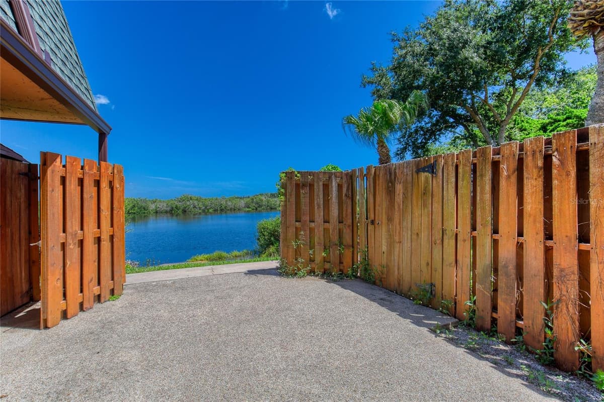 145 CEDAR DUNES DRIVE — photo 8 of 47
