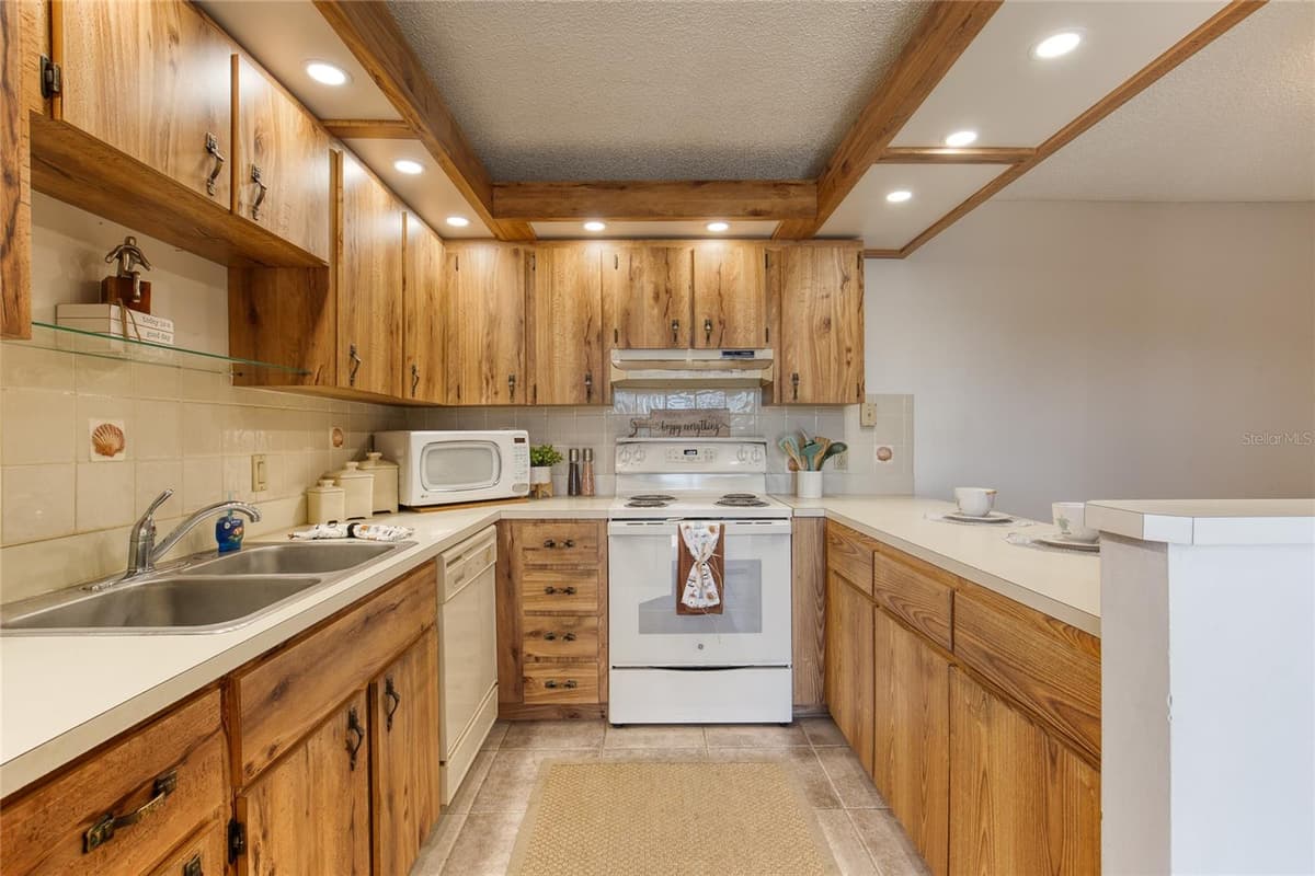 145 CEDAR DUNES DRIVE — photo 17 of 47