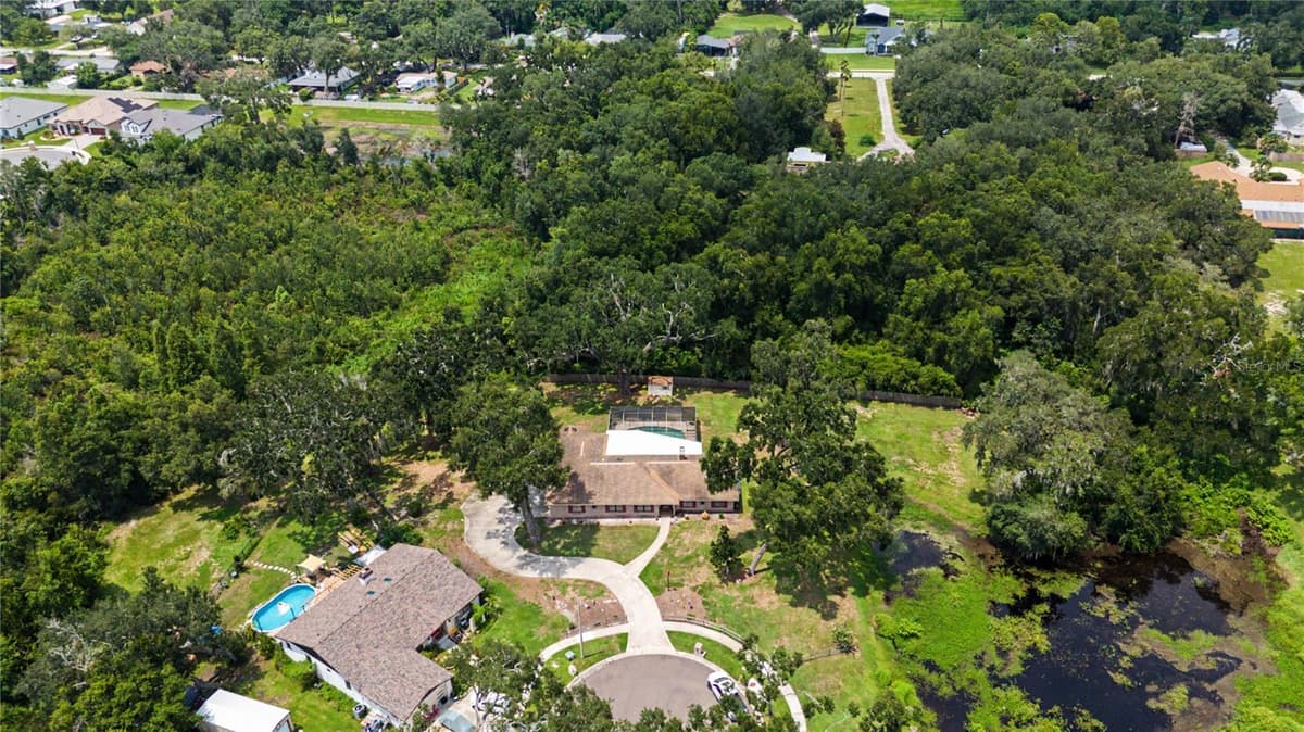 3901 BUTTONWOOD COURT — photo 49 of 54
