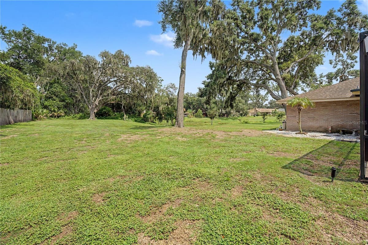 3901 BUTTONWOOD COURT — photo 46 of 54