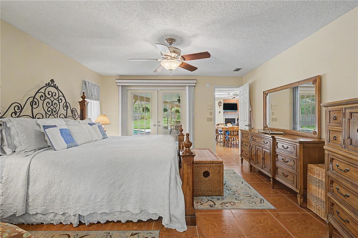 3901 BUTTONWOOD COURT — photo 20 of 54