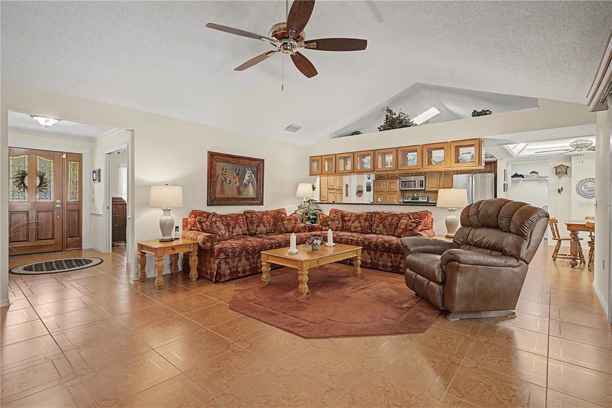 3901 BUTTONWOOD COURT — photo 4 of 54