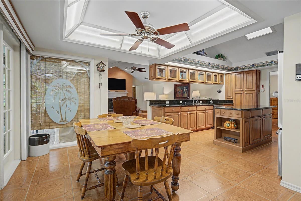3901 BUTTONWOOD COURT — photo 16 of 54