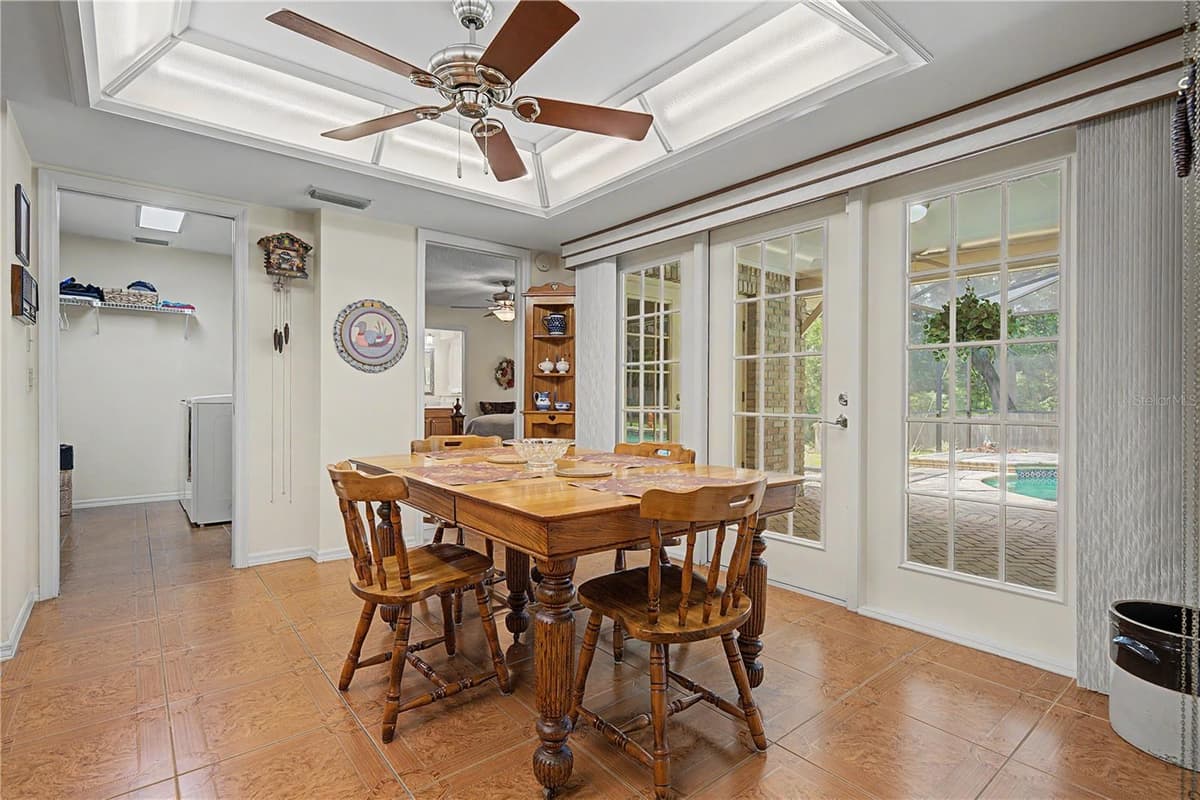 3901 BUTTONWOOD COURT — photo 18 of 54