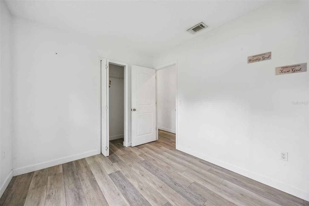 397 ORANGE AVENUE — photo 24 of 36