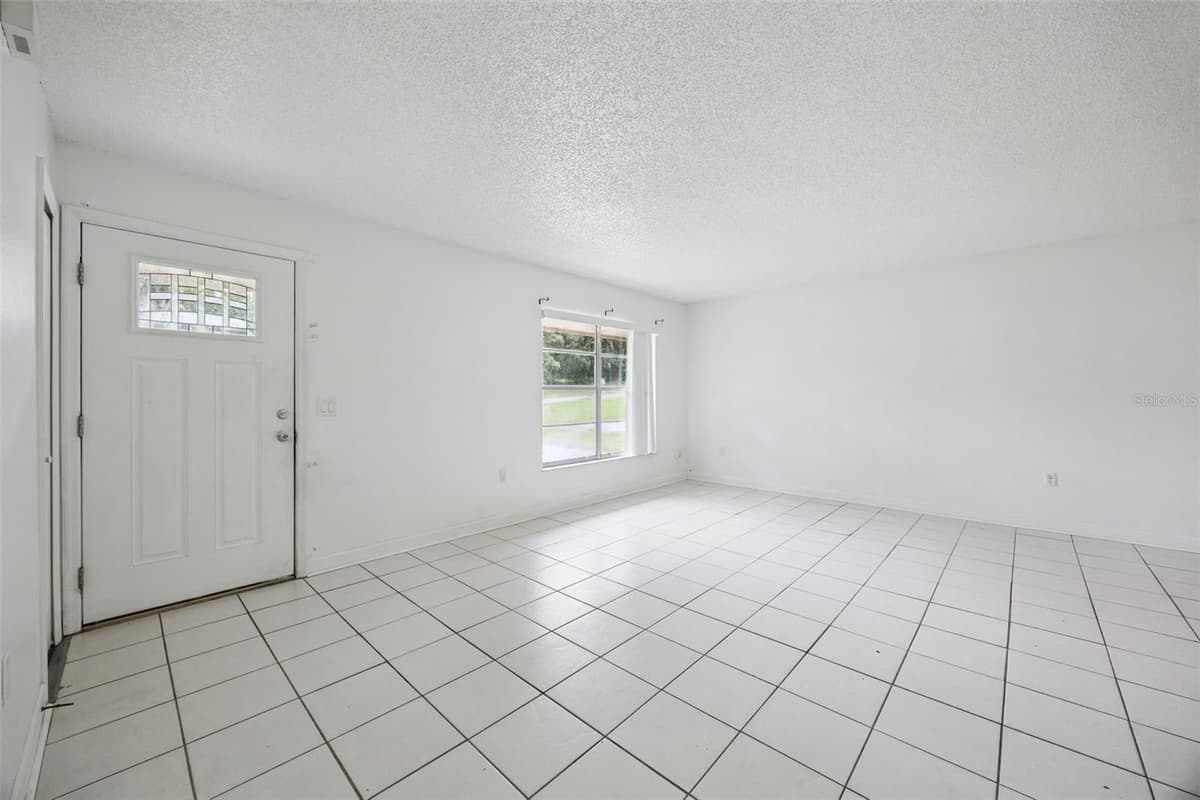 397 ORANGE AVENUE — photo 7 of 36