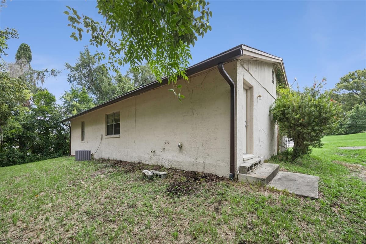 397 ORANGE AVENUE — photo 30 of 36