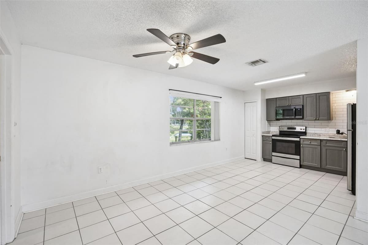 397 ORANGE AVENUE — photo 16 of 36