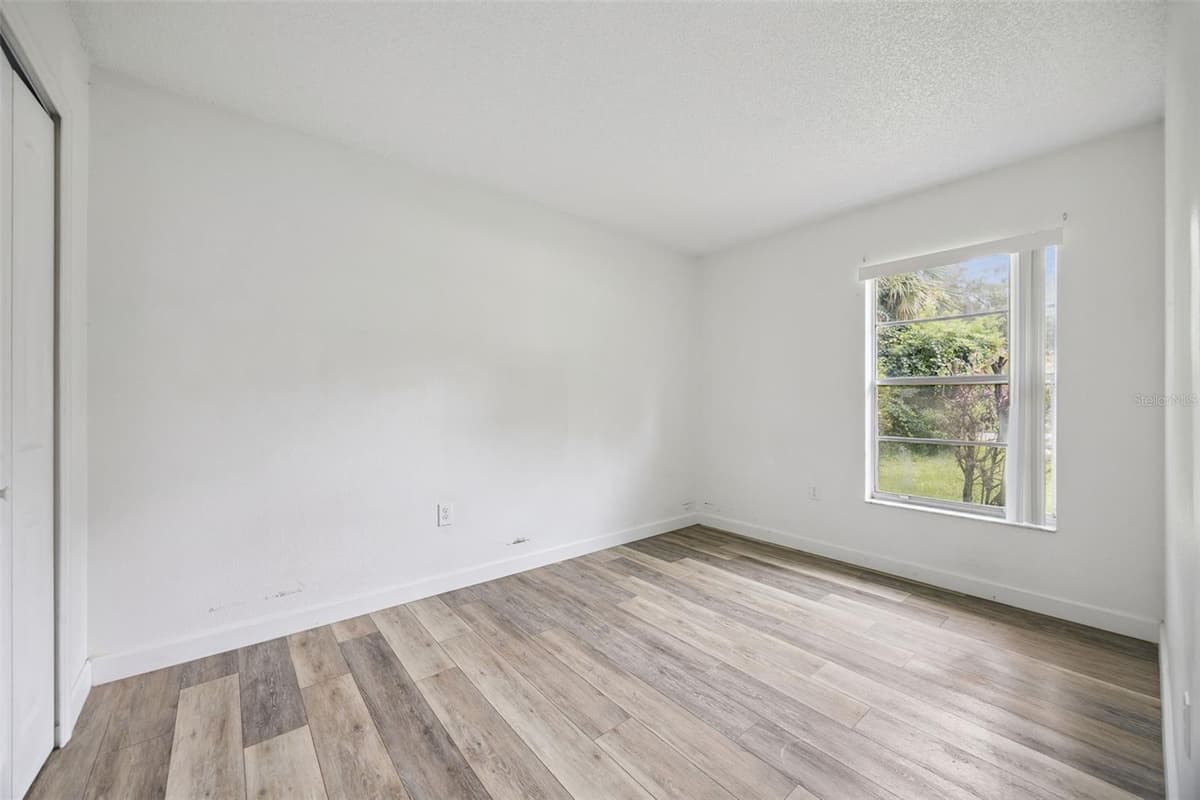 397 ORANGE AVENUE — photo 23 of 36