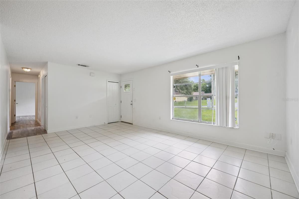 397 ORANGE AVENUE — photo 9 of 36