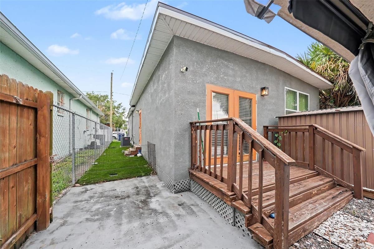 2341 CHESTNUT STREET — photo 15 of 15