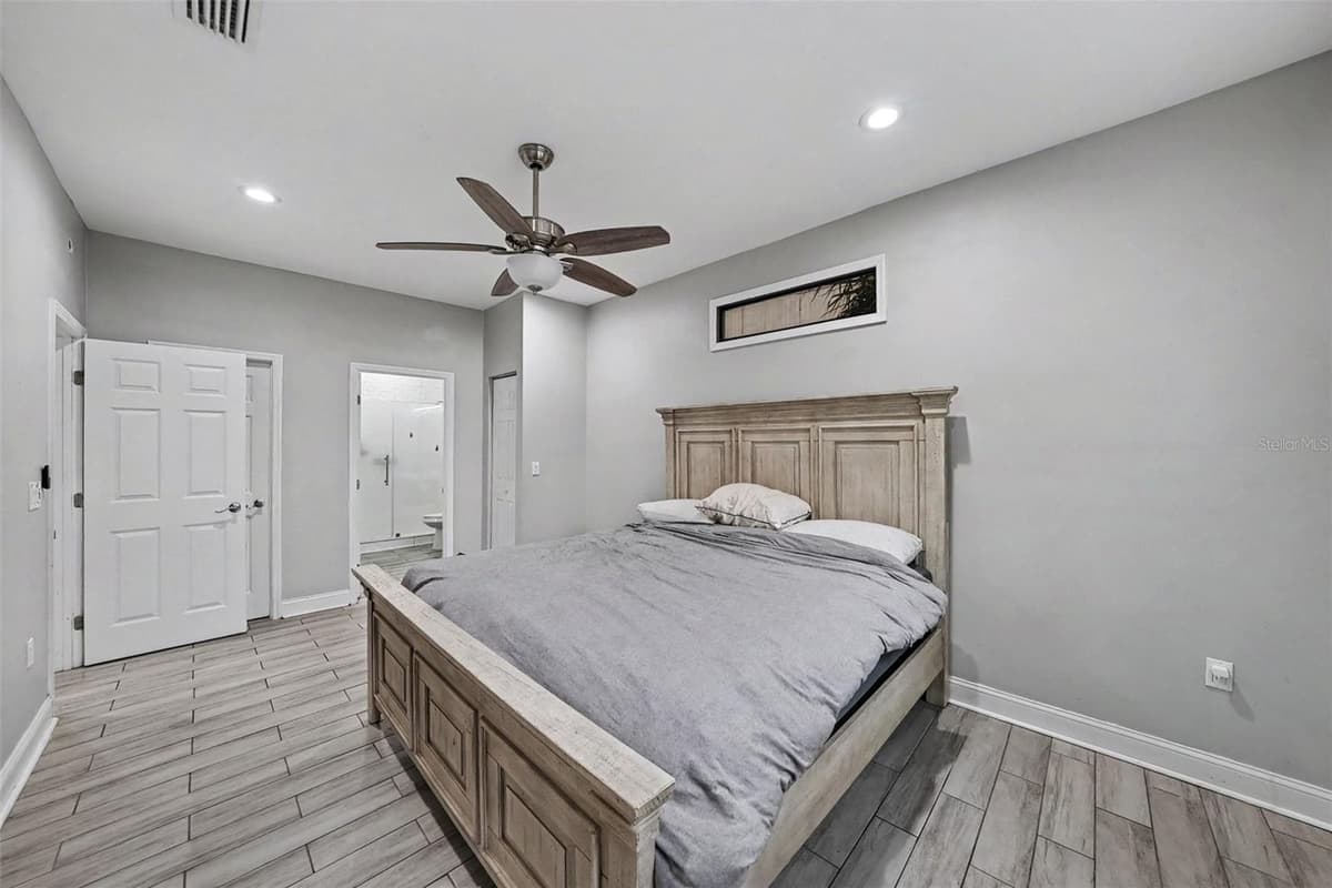 2341 CHESTNUT STREET — photo 10 of 15