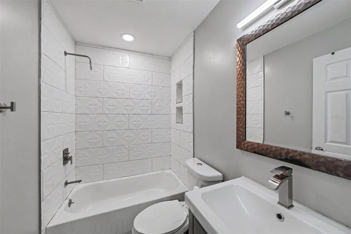 2341 CHESTNUT STREET — photo 13 of 15