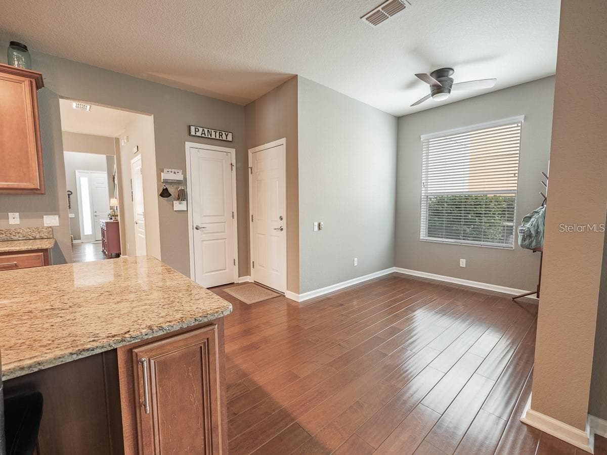 7537 BROFIELD AVENUE — photo 13 of 30