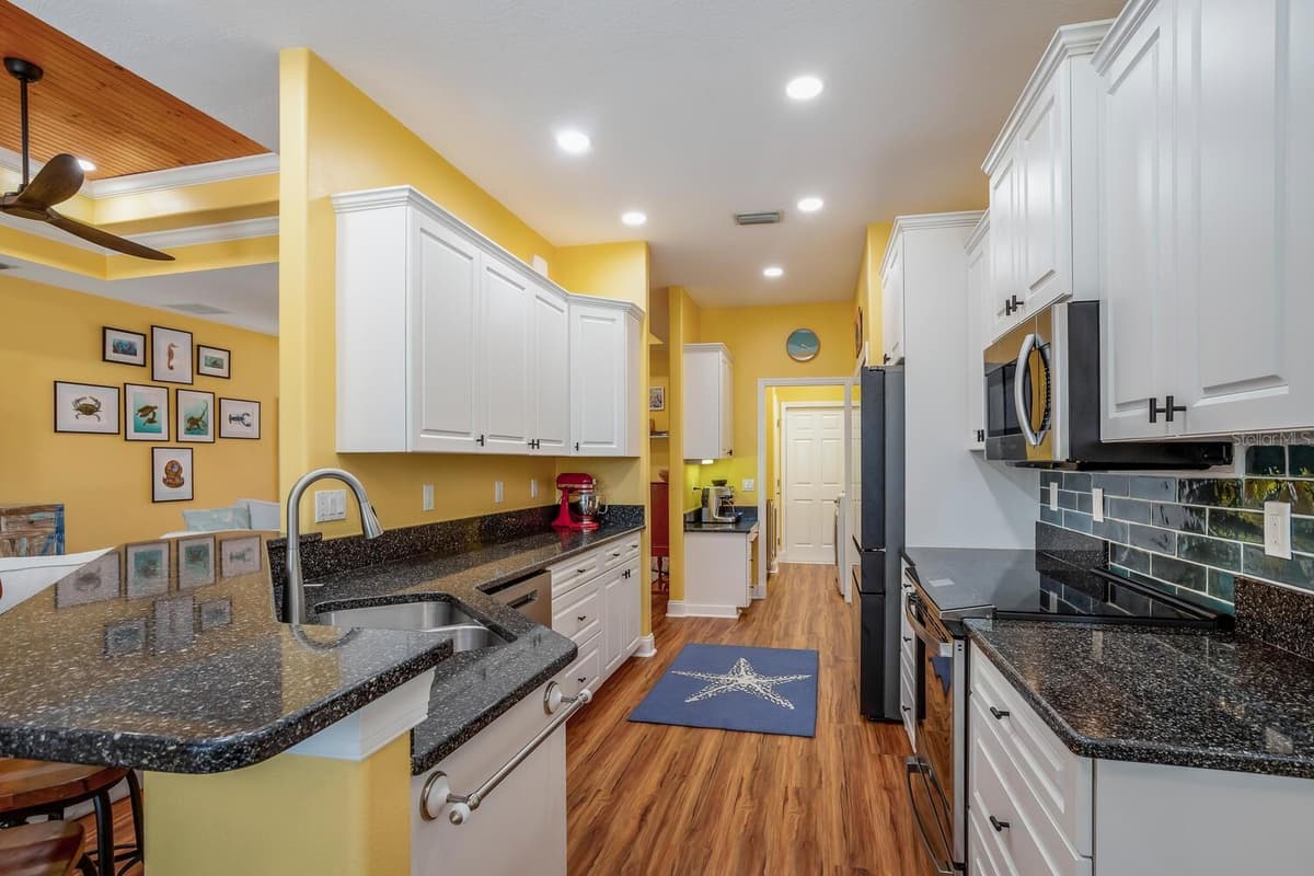 139 CREVALLE ROAD — photo 8 of 25